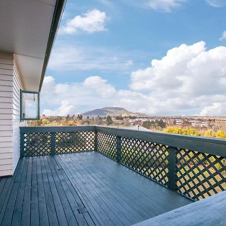 Kaihua Lookout - Taupo Holiday Home Luaran gambar