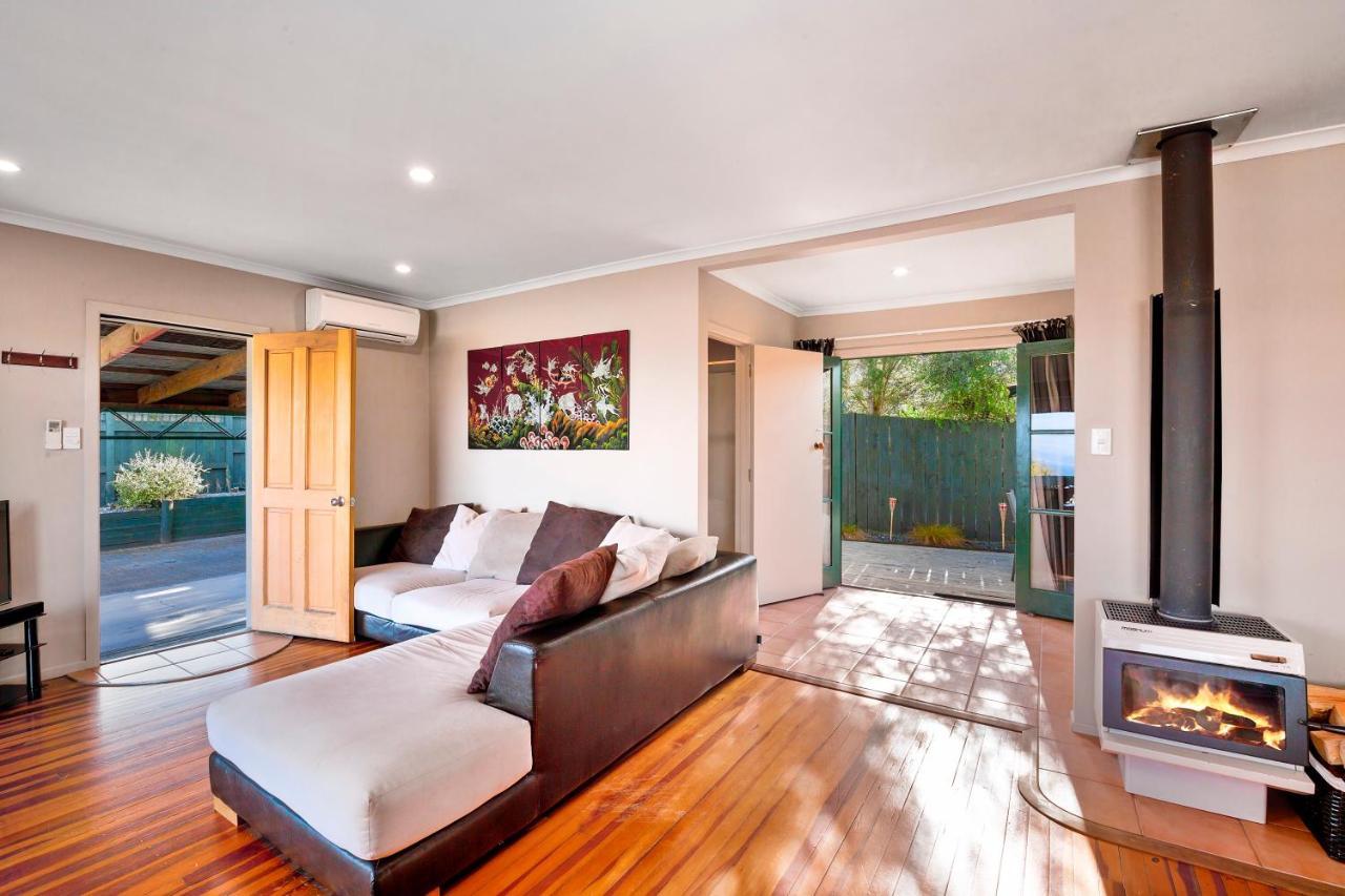 Kaihua Lookout - Taupo Holiday Home Luaran gambar