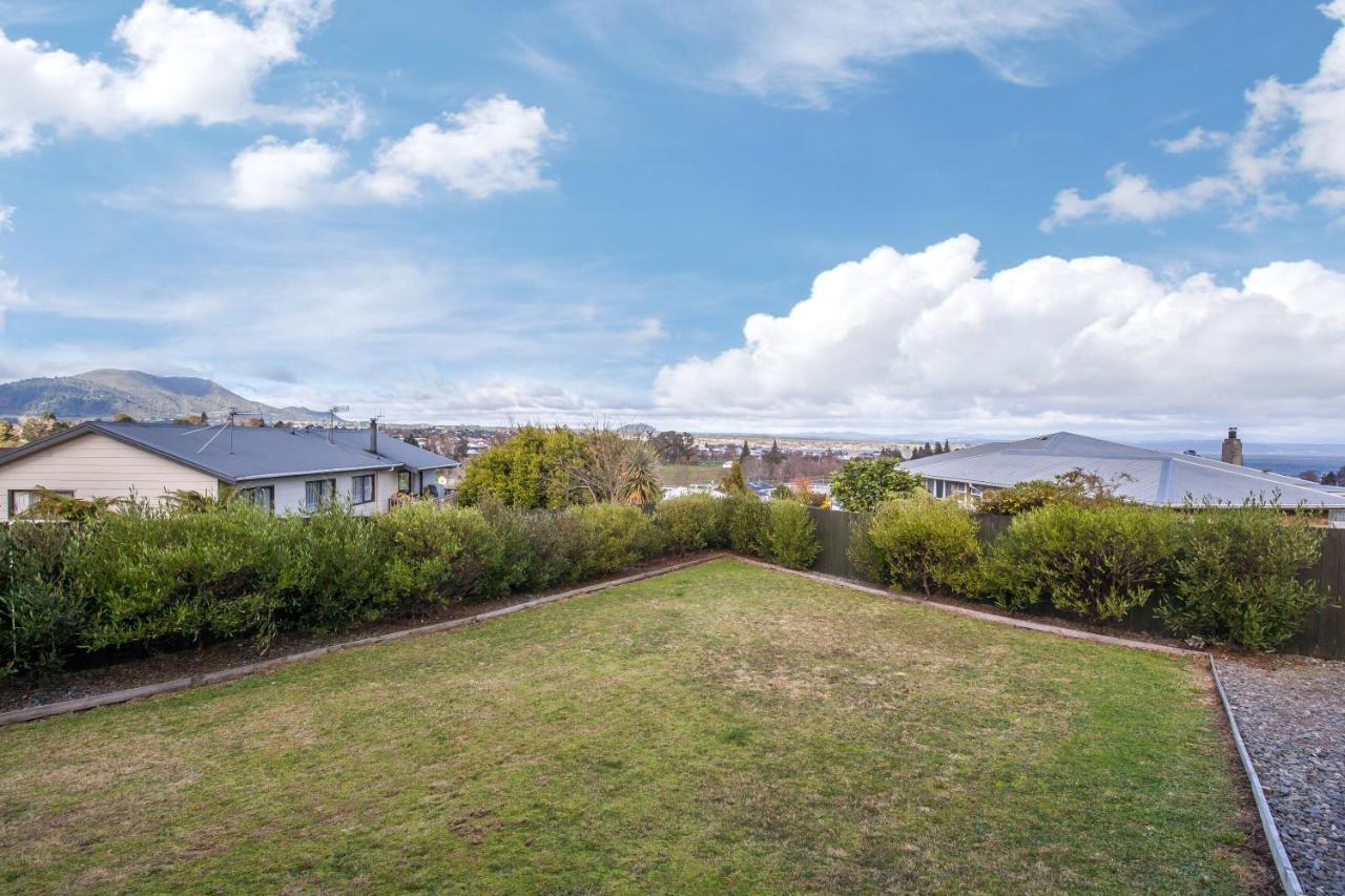 Kaihua Lookout - Taupo Holiday Home Luaran gambar