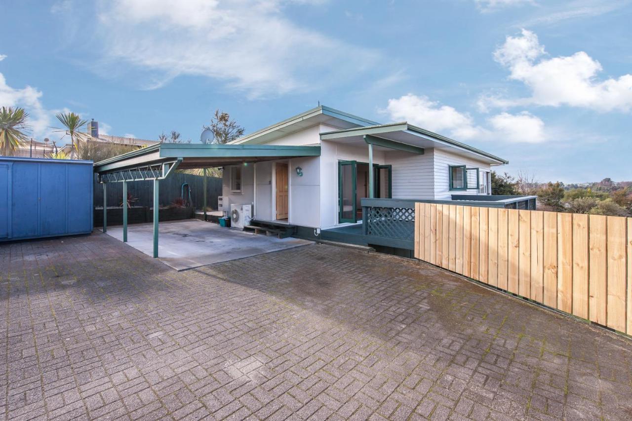 Kaihua Lookout - Taupo Holiday Home Luaran gambar