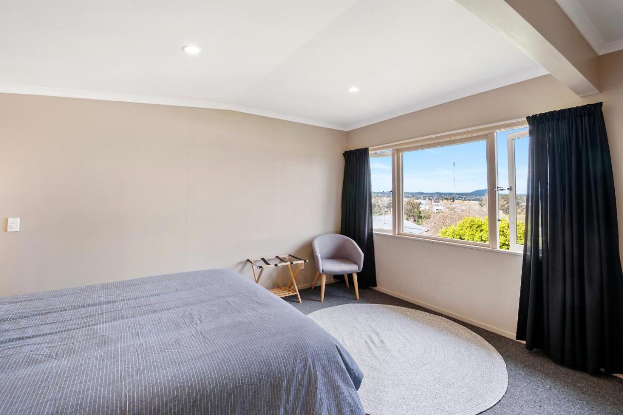 Kaihua Lookout - Taupo Holiday Home Luaran gambar